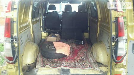 Mercedes-Benz Vito 2004  випуску Івано-Франківськ з двигуном 0 л дизель мінівен механіка за 7500 долл. 