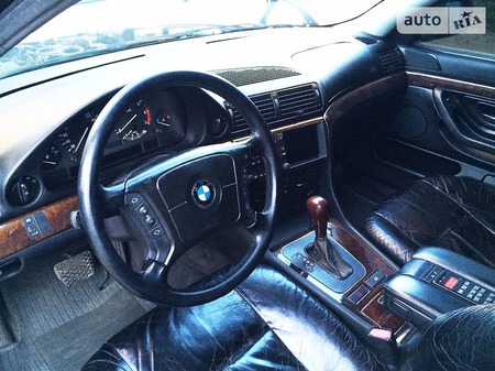 BMW 735 1997  випуску Харків з двигуном 3.5 л бензин седан автомат за 12000 долл. 