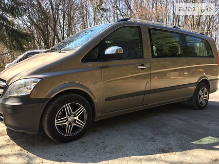 Mercedes-Benz Vito 2011  випуску Львів з двигуном 2.2 л дизель мінівен автомат за 17200 долл. 