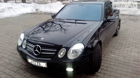 Mercedes-Benz E 200 2006  випуску Луганськ з двигуном 1.8 л газ седан автомат за 10800 долл. 