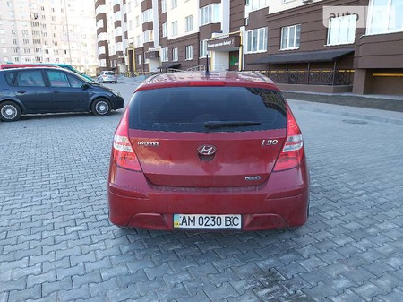 Hyundai i30 2011  випуску Житомир з двигуном 1.6 л дизель хэтчбек механіка за 7850 долл. 