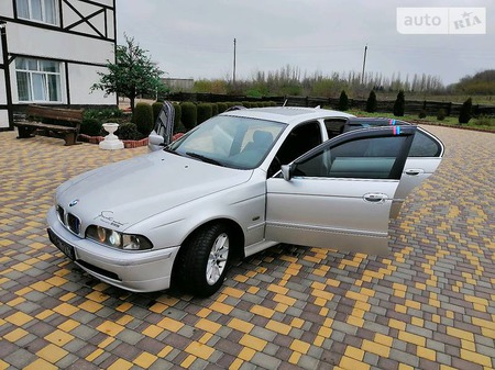 BMW 525 2001  випуску Миколаїв з двигуном 2.5 л дизель седан автомат за 2499 долл. 