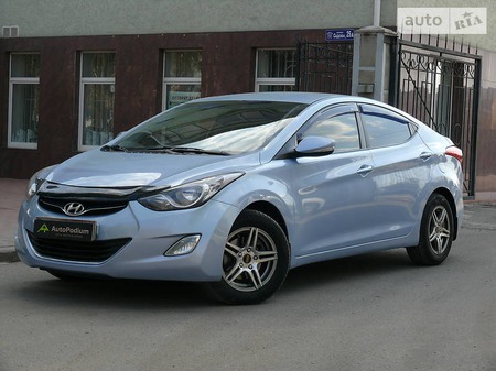 Hyundai Elantra 2012  випуску Миколаїв з двигуном 1.6 л газ седан автомат за 11300 долл. 