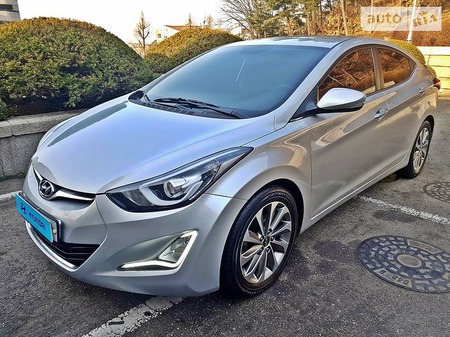 Hyundai Elantra 2014  випуску Харків з двигуном 0 л газ седан автомат за 5500 долл. 