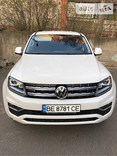 Volkswagen Amarok 2018  випуску Миколаїв з двигуном 2.2 л дизель позашляховик автомат за 35888 долл. 