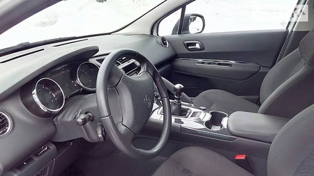 Peugeot 3008 2013  випуску Кропивницький з двигуном 1.6 л дизель позашляховик механіка за 11200 долл. 