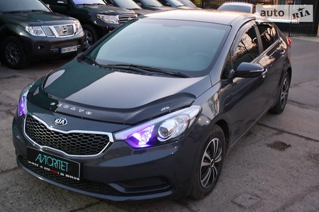 KIA Cerato 2015  випуску Одеса з двигуном 0 л бензин седан автомат за 11111 долл. 