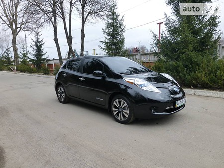 Nissan Leaf 2015  випуску Вінниця з двигуном 0 л електро хэтчбек автомат за 16950 долл. 