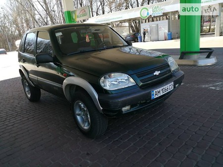 Chevrolet Niva 2005  випуску Київ з двигуном 1.7 л бензин позашляховик механіка за 3850 долл. 