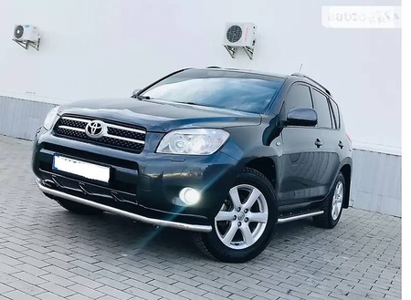 Toyota RAV 4 2009  випуску Миколаїв з двигуном 2 л газ позашляховик автомат за 14800 долл. 