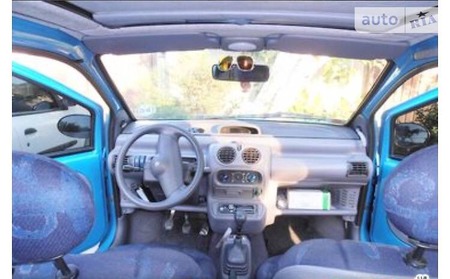 Renault Twingo 1995  випуску Одеса з двигуном 0 л бензин хэтчбек механіка за 2400 долл. 