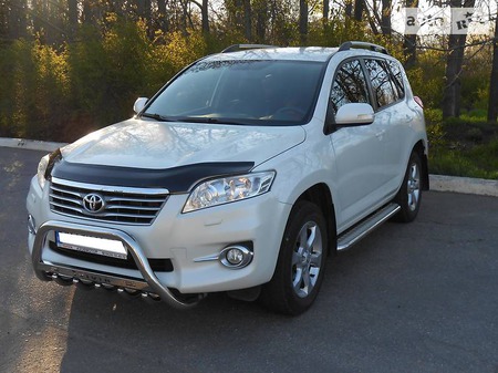 Toyota RAV 4 2011  випуску Запоріжжя з двигуном 2 л газ позашляховик автомат за 16999 долл. 