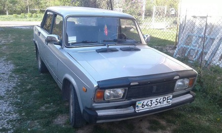 Lada 2105 1995  випуску Ужгород з двигуном 0 л газ седан механіка за 850 долл. 