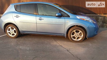 Nissan Leaf 2011  випуску Чернівці з двигуном 0 л електро хэтчбек автомат за 8200 долл. 