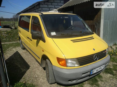 Mercedes-Benz Vito 2000  випуску Івано-Франківськ з двигуном 2.2 л дизель мінівен механіка за 4300 долл. 