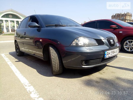 Seat Ibiza 2005  випуску Донецьк з двигуном 1.4 л газ хэтчбек механіка за 5100 долл. 