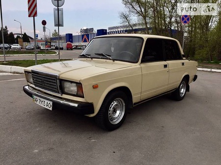 Lada 2107 1987  випуску Запоріжжя з двигуном 1.3 л газ седан механіка за 1100 долл. 