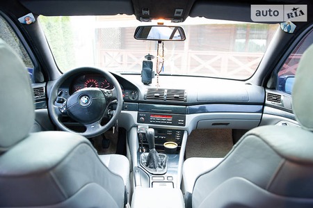 BMW 528 1996  випуску Львів з двигуном 2.5 л газ седан механіка за 4999 долл. 
