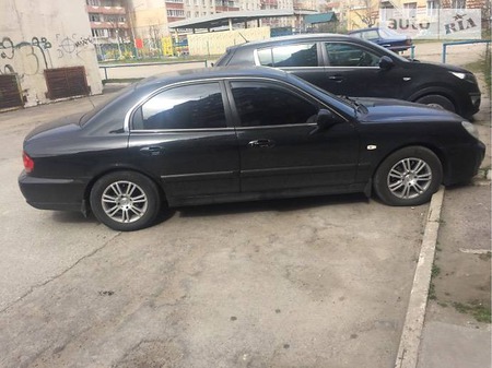 Hyundai Sonata 2004  випуску Запоріжжя з двигуном 2 л газ седан механіка за 5700 долл. 