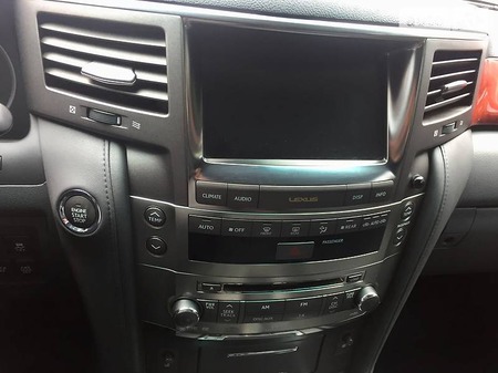 Lexus LX 570 2009  випуску Вінниця з двигуном 5.7 л газ позашляховик автомат за 35500 долл. 