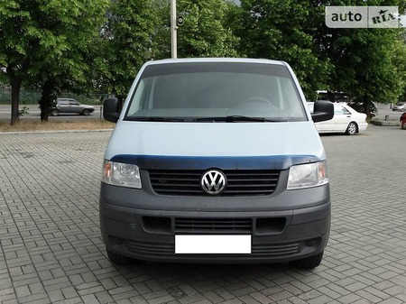 Volkswagen Transporter 2008  випуску Дніпро з двигуном 1.9 л дизель мінівен механіка за 11950 долл. 