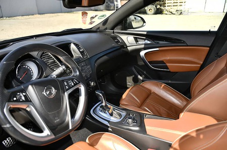 Opel Insignia 2011  випуску Івано-Франківськ з двигуном 2 л дизель універсал автомат за 12000 долл. 