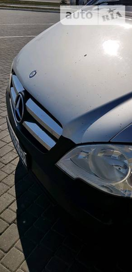 Mercedes-Benz Vito 2010  випуску Миколаїв з двигуном 2.2 л дизель мінівен механіка за 9900 долл. 