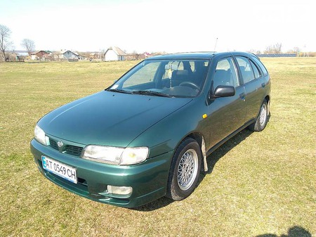 Nissan Almera 1996  випуску Івано-Франківськ з двигуном 1.6 л бензин хэтчбек механіка за 3250 долл. 