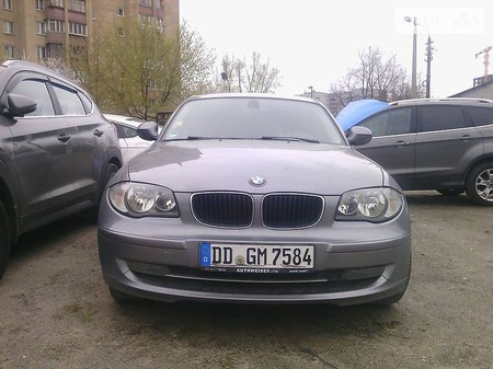 BMW 120 2009  випуску Київ з двигуном 2 л бензин хэтчбек автомат за 5200 долл. 