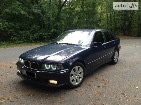BMW 316 1993  випуску Київ з двигуном 1.6 л газ седан механіка за 4400 долл. 