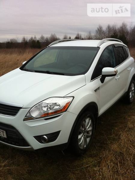 Ford Kuga 2012  випуску Львів з двигуном 2 л дизель позашляховик механіка за 13000 долл. 