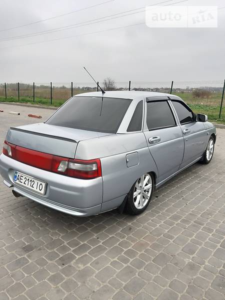 Lada 2110 2007  випуску Дніпро з двигуном 1.6 л газ седан механіка за 4000 долл. 