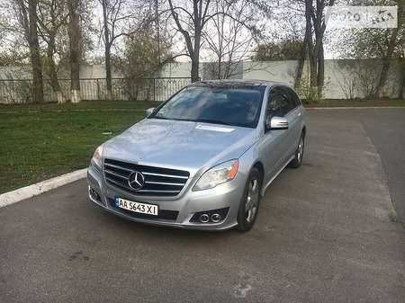 Mercedes-Benz R 350 2011  випуску Київ з двигуном 3.5 л бензин універсал автомат за 25000 долл. 