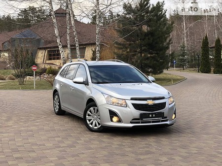 Chevrolet Cruze 2015  випуску Харків з двигуном 2 л дизель універсал механіка за 11600 долл. 