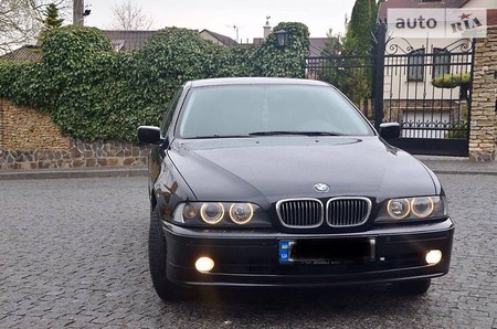BMW 525 2001  випуску Луцьк з двигуном 2.5 л дизель седан механіка за 6850 долл. 