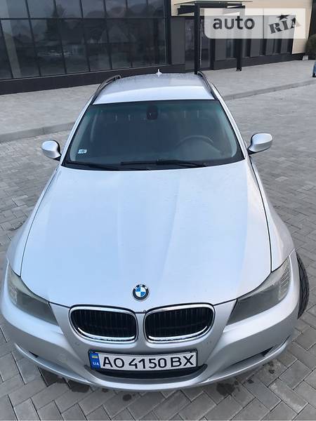 BMW 318 2010  випуску Ужгород з двигуном 2 л дизель  механіка за 9100 долл. 