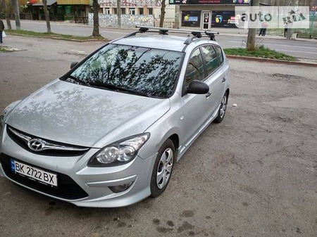 Hyundai i30 2011  випуску Рівне з двигуном 1.6 л дизель універсал механіка за 6500 долл. 