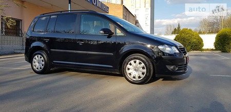 Volkswagen Touran 2007  випуску Тернопіль з двигуном 1.9 л дизель мінівен механіка за 9000 долл. 