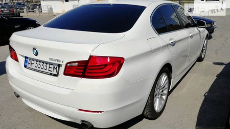 BMW 535 2011  випуску Запоріжжя з двигуном 3 л бензин седан автомат за 18900 долл. 