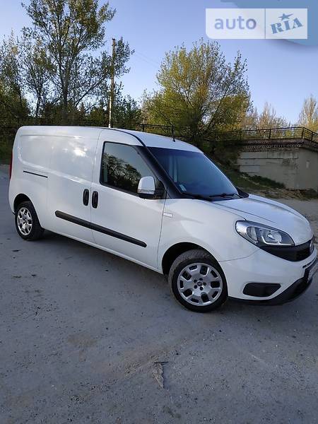 Fiat Doblo 2015  випуску Херсон з двигуном 1.6 л дизель мінівен механіка за 9800 долл. 