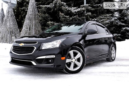 Chevrolet Cruze 2015  випуску Харків з двигуном 1.4 л газ седан автомат за 14000 долл. 