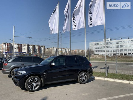 BMW X5 M 2017  випуску Дніпро з двигуном 3 л дизель позашляховик автомат за 89900 долл. 