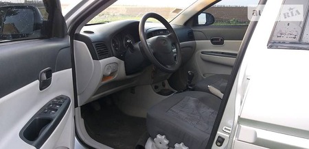 Hyundai Accent 2008  випуску Кропивницький з двигуном 1.4 л бензин седан механіка за 6600 долл. 