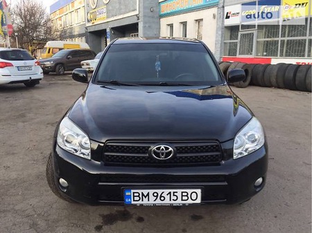 Toyota RAV 4 2007  випуску Суми з двигуном 2.2 л дизель позашляховик механіка за 10499 долл. 