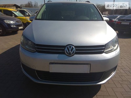 Volkswagen Touran 2012  випуску Дніпро з двигуном 1.4 л газ мінівен автомат за 11000 долл. 