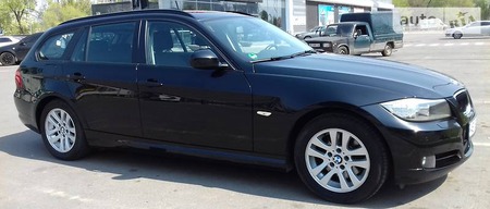 BMW 318 2011  випуску Дніпро з двигуном 2 л дизель універсал механіка за 12000 долл. 