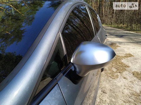 Seat Ibiza 2013  випуску Донецьк з двигуном 1.4 л бензин хэтчбек механіка за 9200 долл. 