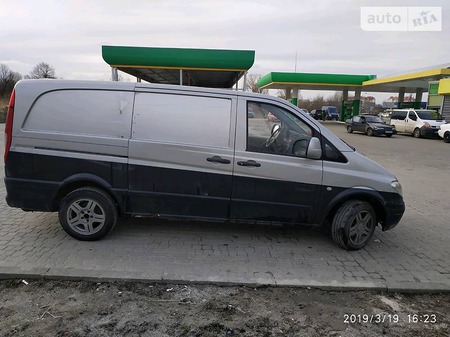 Mercedes-Benz Vito 2004  випуску Львів з двигуном 2.2 л дизель мінівен механіка за 2120 долл. 