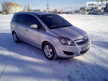 Opel Zafira Tourer 2011  випуску Київ з двигуном 0 л газ універсал автомат за 8500 долл. 