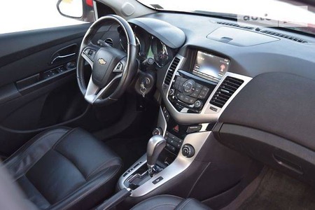 Chevrolet Cruze 2014  випуску Луганськ з двигуном 1.4 л бензин седан автомат за 10450 долл. 
